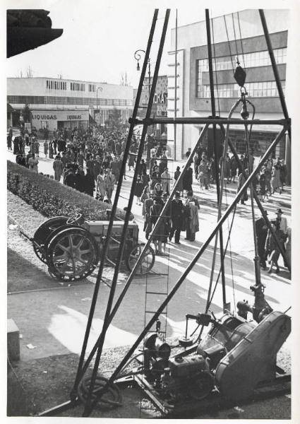 Fiera di Milano - Campionaria 1941 - Viale della scienza