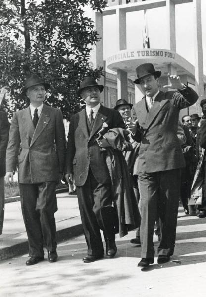 Fiera di Milano - Campionaria 1941 - Visita di personalità