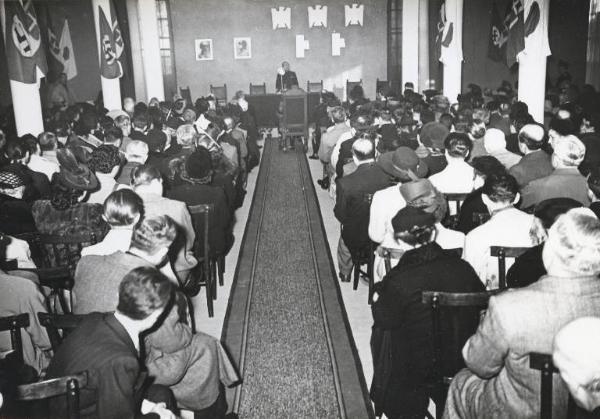 Fiera di Milano - Campionaria 1942 - Conferenza di Giacomo Paolucci di Calboli