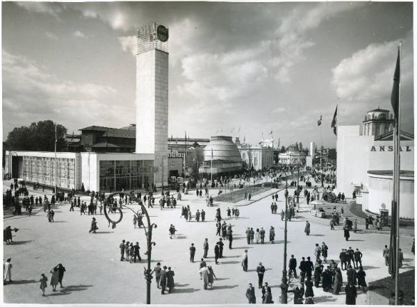 Fiera di Milano - Campionaria 1942 - Viale delle nazioni - Veduta dall'alto