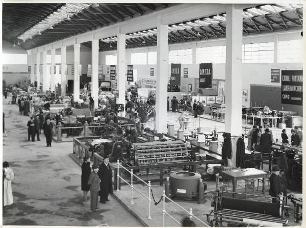 Fiera di Milano - Campionaria 1942 - Padiglione della meccanica "B" - Interno