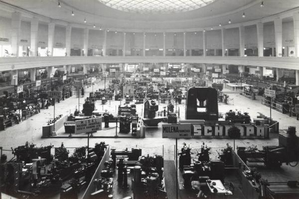 Fiera di Milano - Campionaria 1942 - Salone della meccanica "C" nel palazzo dello sport