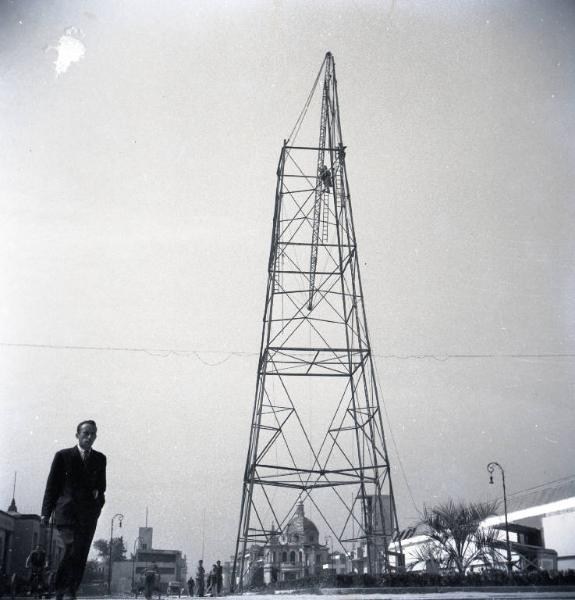 Fiera di Milano - Antenna radio - Lavori di costruzione