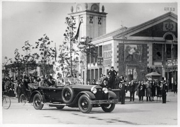 Fiera di Milano - Campionaria 1929 - Visita del Re Vittorio Emanuele III