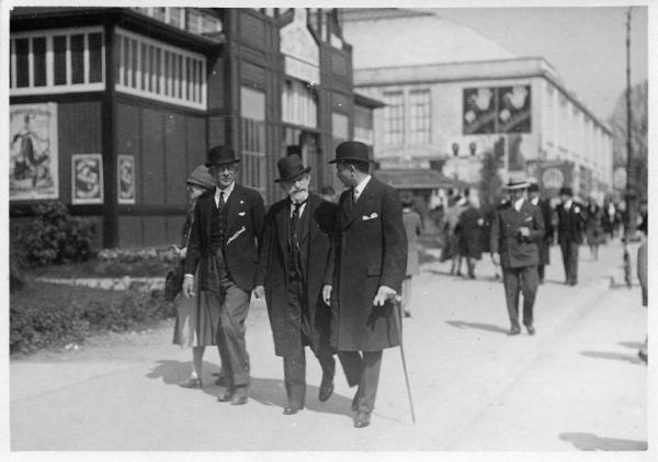 Fiera di Milano - Campionaria 1929 - Visita del duca di Genova Tommaso di Savoia