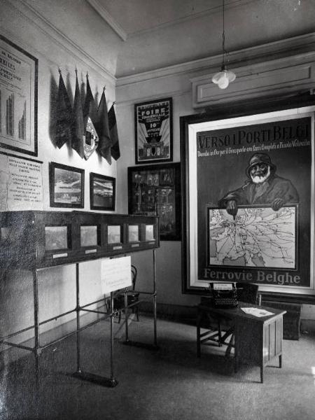 Fiera di Milano - Campionaria 1929 - Padiglione del Belgio - Sala dei trasporti ferroviari