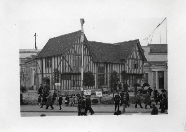 Fiera di Milano - Campionaria 1929 - Padiglione della Gran Bretagna - Esterno