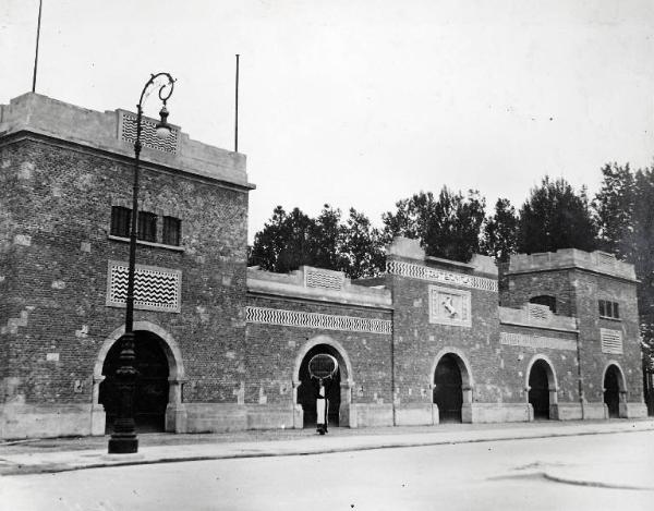 Fiera di Milano - Padiglione della zootecnica - Esterno