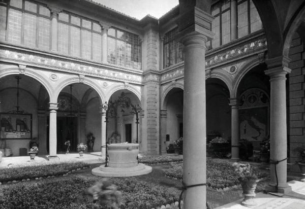 Fiera di Milano - Campionaria 1929 - Padiglione della Montecatini - Patio