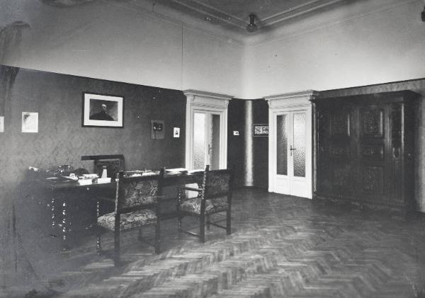 Fiera di Milano - Palazzo degli uffici (prima palazzo degli orafi) - Sala interna