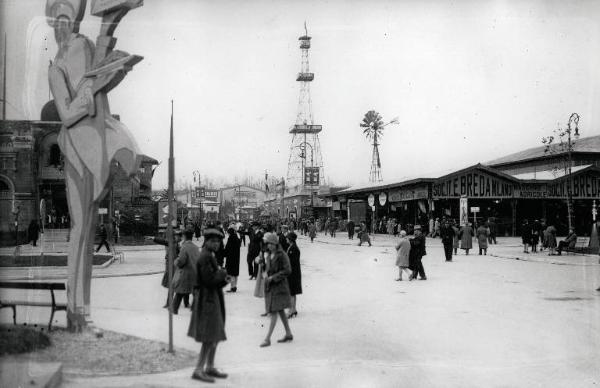 Fiera di Milano - Campionaria 1929 - Viale della scienza