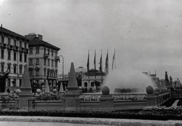 Milano - Piazza Giulio Cesare - Fontana delle quattro stagioni