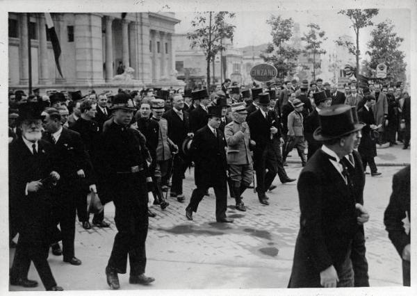 Fiera di Milano - Campionaria 1930 - Visita del Re Vittorio Emanuele III