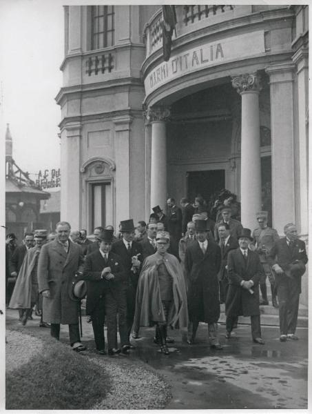 Fiera di Milano - Campionaria 1930 - Visita del Re Vittorio Emanuele III