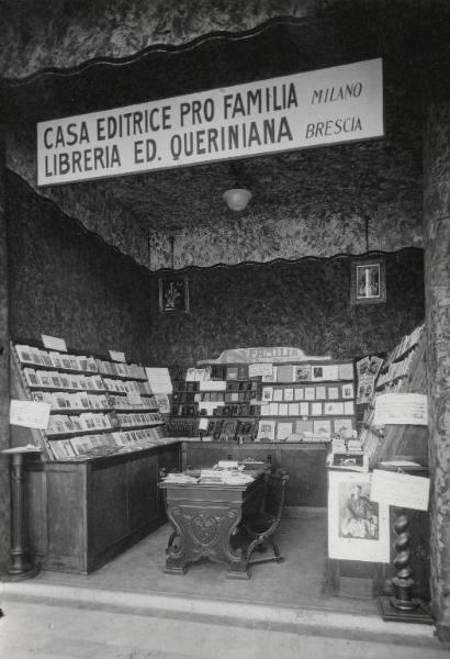 Fiera di Milano - Campionaria 1930 - Padiglione della Mostra libraria - Stand