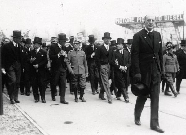 Fiera di Milano - Campionaria 1930 - Visita del Re Vittorio Emanuele III