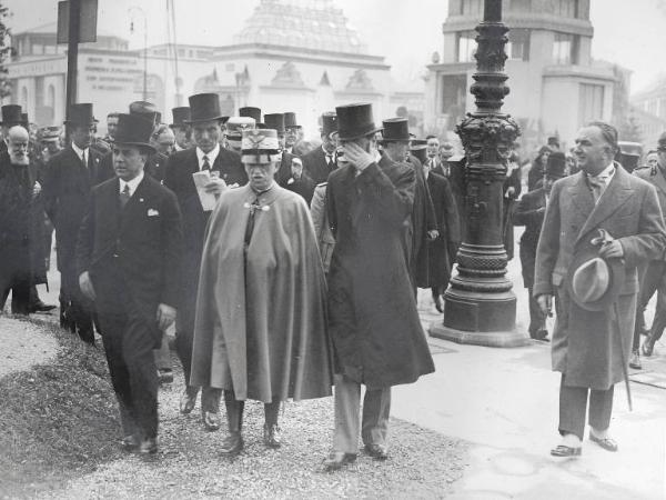 Fiera di Milano - Campionaria 1930 - Visita del Re Vittorio Emanuele III