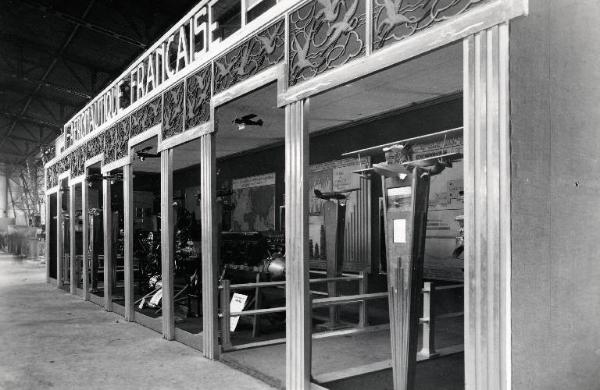 Fiera di Milano - Campionaria 1932 - Padiglione dell'aeronautica - Stand dell'aeronautica francese