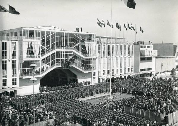 Fiera di Milano - Campionaria 1949 - Visita del presidente della Repubblica Luigi Einaudi in occasione della inaugurazione