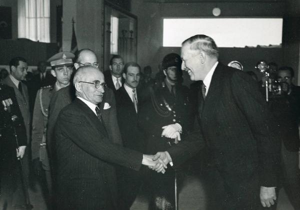 Fiera di Milano - Campionaria 1949 - Visita del presidente della Repubblica Luigi Einaudi in occasione della inaugurazione