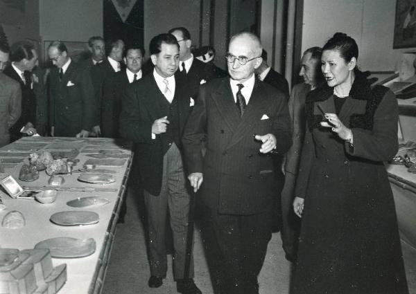 Fiera di Milano - Campionaria 1949 - Visita del presidente della Repubblica Luigi Einaudi in occasione della inaugurazione