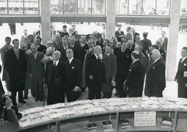 Fiera di Milano - Campionaria 1949 - Visita del presidente della Repubblica Luigi Einaudi in occasione della inaugurazione