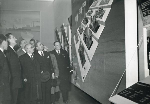 Fiera di Milano - Campionaria 1949 - Visita del presidente della Repubblica Luigi Einaudi in occasione della inaugurazione