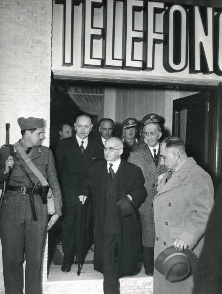 Fiera di Milano - Campionaria 1949 - Visita del presidente della Repubblica Luigi Einaudi in occasione della inaugurazione