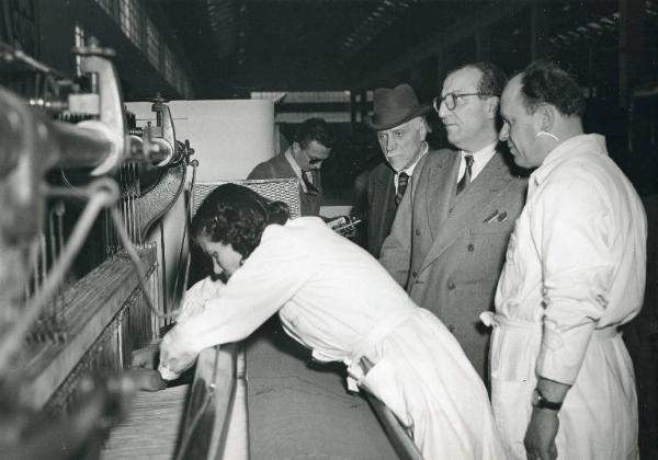 Fiera di Milano - Campionaria 1949 - Visita del ministro dell'industria e del commercio Ivan Matteo Lombardo