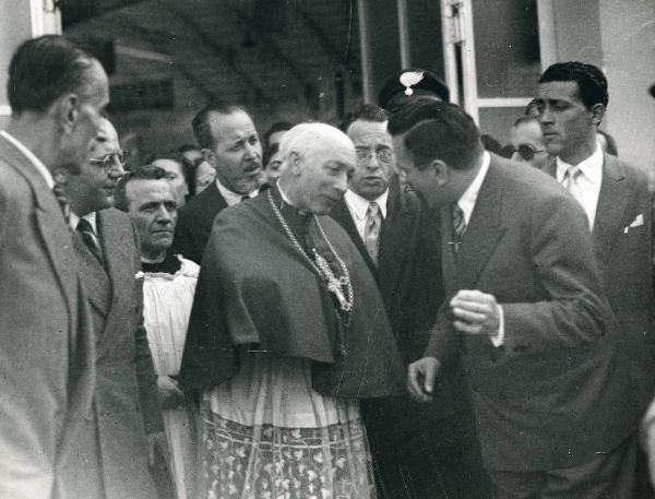 Fiera di Milano - Campionaria 1949 - Visita del cardinale Alfredo Ildefonso Schuster