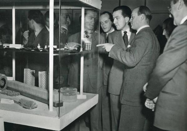 Fiera di Milano - Campionaria 1949 - Visita del sottosegretario di Stato alla Presidenza del Consiglio dei ministri Giulio Andreotti