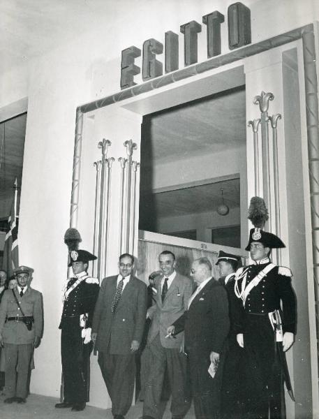 Fiera di Milano - Campionaria 1949 - Visita di personalità in occasione della Giornata dell'Egitto