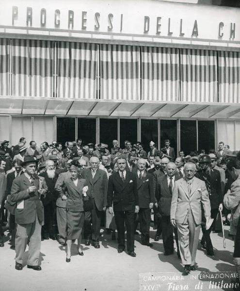 Fiera di Milano - Campionaria 1949 - Visita dell'ambasciatore degli Stati Uniti James C. Dunn e del capo della Missione per l'Italia del piano Marshall James Zellerbach