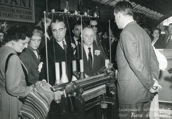 Fiera di Milano - Campionaria 1949 - Visita dell'ambasciatore degli Stati Uniti James C. Dunn