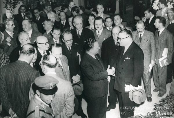 Fiera di Milano - Campionaria 1949 - Visita del ministro dell'industria francese Robert Lacoste e del sottosegretario Antoine Pinay