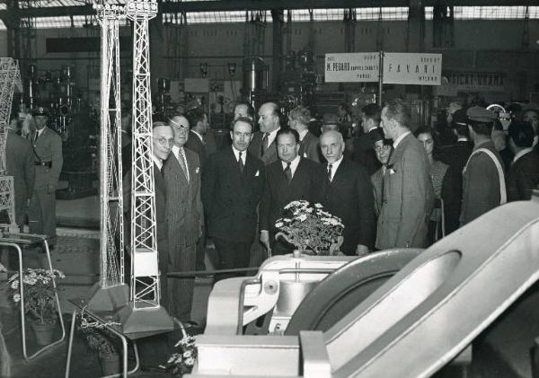 Fiera di Milano - Campionaria 1949 - Visita del ministro dell'industria francese Robert Lacoste e del sottosegretario Antoine Pinay