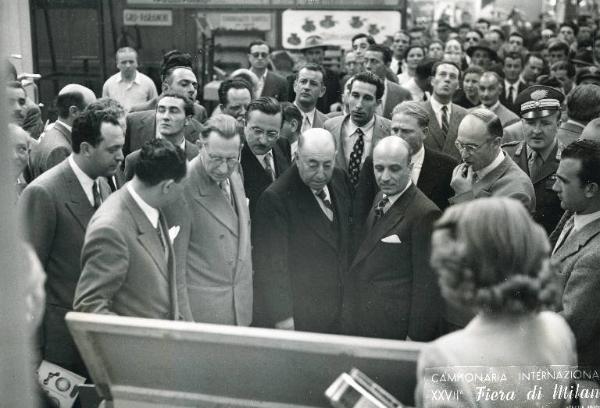 Fiera di Milano - Campionaria 1949 - Visita del presidente del consiglio Alcide De Gasperi