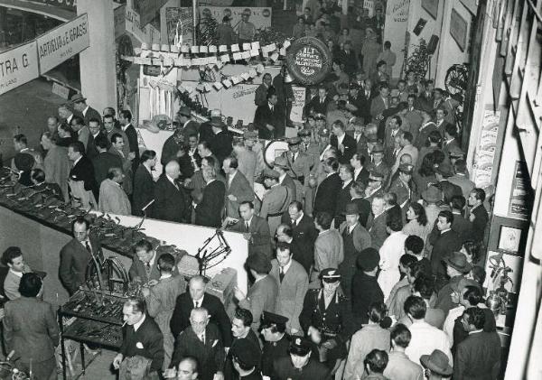 Fiera di Milano - Campionaria 1949 - Visita di personalità in occasione della Giornata delle nazioni