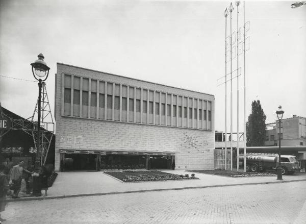 Fiera di Milano - Campionaria 1951 - Padiglione dell'Agip e Snam - Veduta esterna