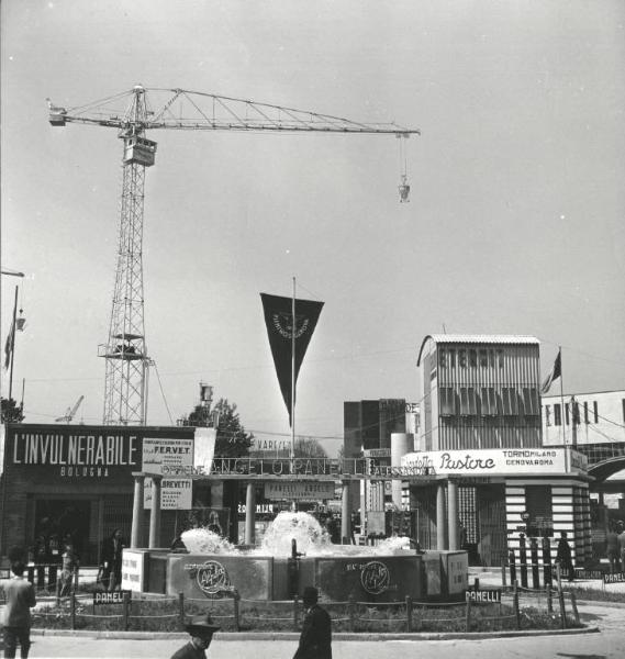 Fiera di Milano - Campionaria 1951 - Settore dell'edilizia