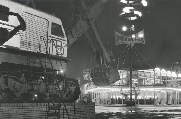 Fiera di Milano - Campionaria 1951 - Largo del lavoro