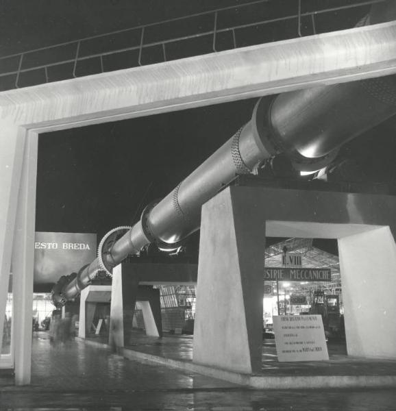 Fiera di Milano - Campionaria 1951 - Padiglione e area espositiva all'aperto della Breda