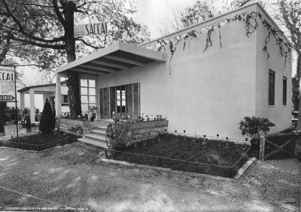 Fiera di Milano - Campionaria 1951 - Settore dell'edilizia - Palazzina prefabbricata SACCAI