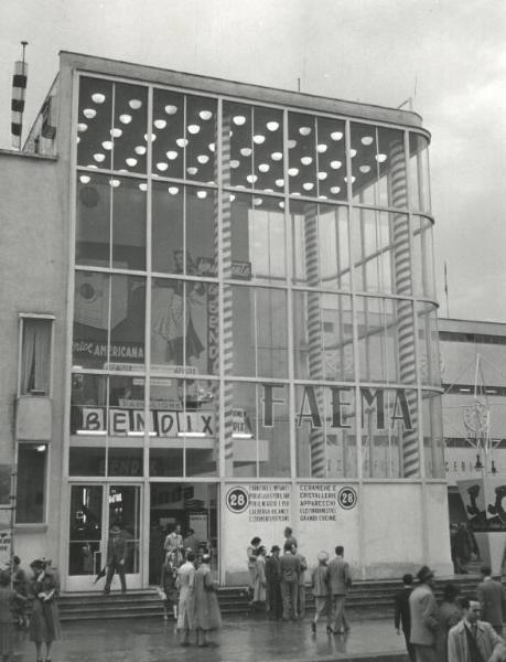 Fiera di Milano - Campionaria 1951 - Padiglione delle forniture e impianti per la casa, alberghi e negozi - Veduta esterna