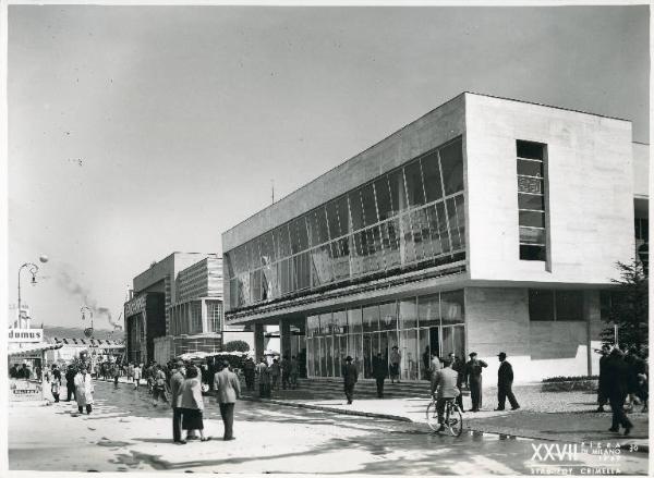 Fiera di Milano - Campionaria 1949 - Viale del commercio