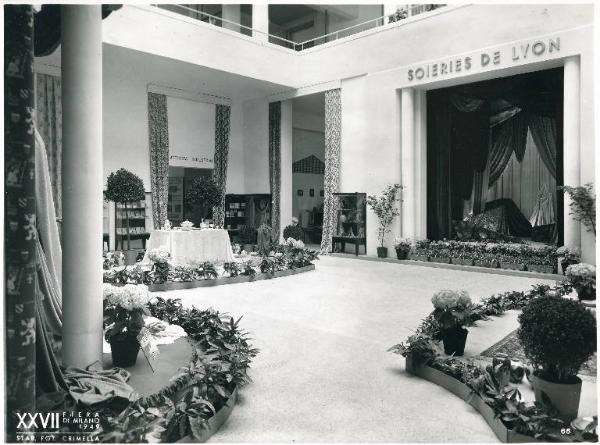 Fiera di Milano - Campionaria 1949 - Palazzo delle nazioni - Mostra ufficiale della Francia