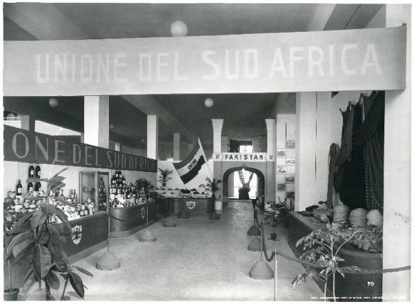 Fiera di Milano - Campionaria 1949 - Palazzo delle nazioni - Mostra ufficiale dell'Unione del Sud Africa