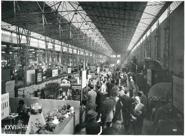 Fiera di Milano - Campionaria 1949 - Padiglione della meccanica - Interno