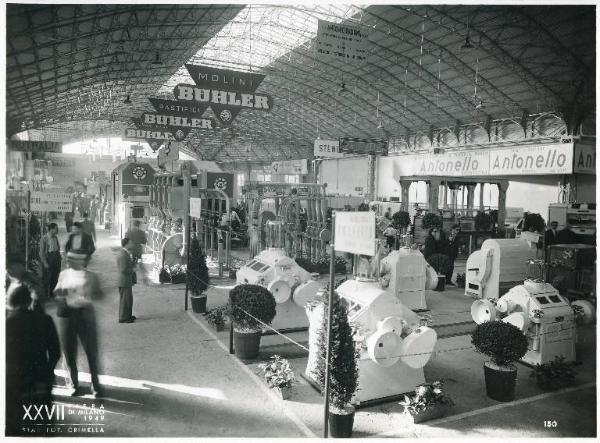 Fiera di Milano - Campionaria 1949 - Padiglione delle macchine per molini, panifici e pastifici - Interno