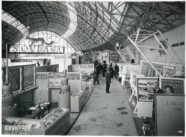 Fiera di Milano - Campionaria 1949 - Padiglione dei colori e vernici - Interno